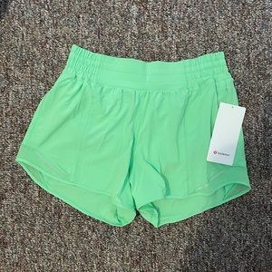 lululemon , scream green light , hotty hot short HR long , size 8 NWT
